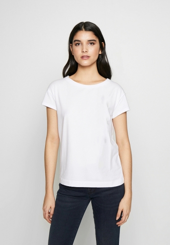 Women's slim fit base O-neck T-shirt