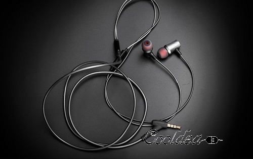 D03 Metal bass-ear headphone