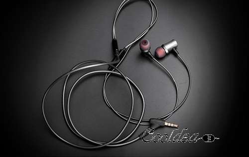 D03 Metal bass-ear headphone