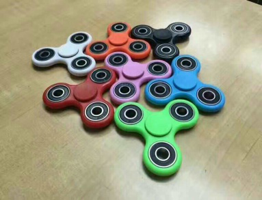 Three Angel Plastic Fingertip  gyroscope