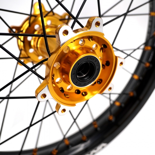 Black bike best sale gold wheels