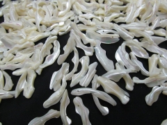 Top Drilled ---20-40mm 108pcs Genuine MOP Shell ,Pearl Shell freeform spikes curved Carved white loo