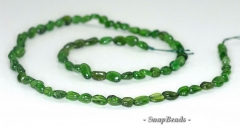 Green Diopside Gemstone Grade A Pebble Chips 7x5mm-5x4mm Loose Beads 16 inch Full Strand (90187046-106B)