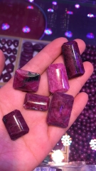 Free ship--10pcs Genuine Raw Ruby Epidote Gemstone  Beads gemstone Rectangle Cabochons  15-30mm