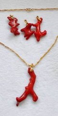 Red Coral & Gold Filled Pendant  Necklace Natural Orange Red Mediterranean Coral Branch / Wedding Jewelry Making / DIY Chain Hoops 1pcs