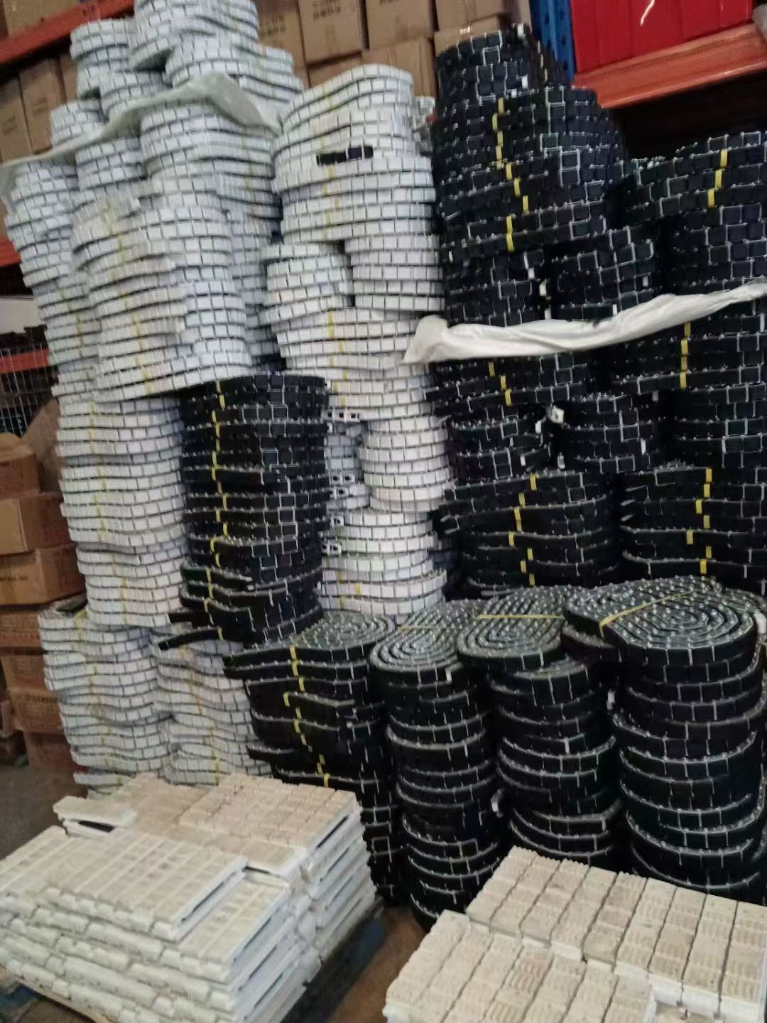 Conveyor chain spare part for glass edging machine fast the black cap in 4 holes chain