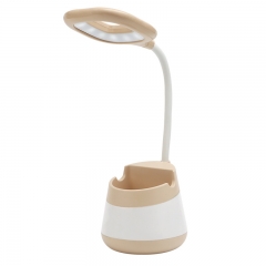 Enfants étudient la lampe