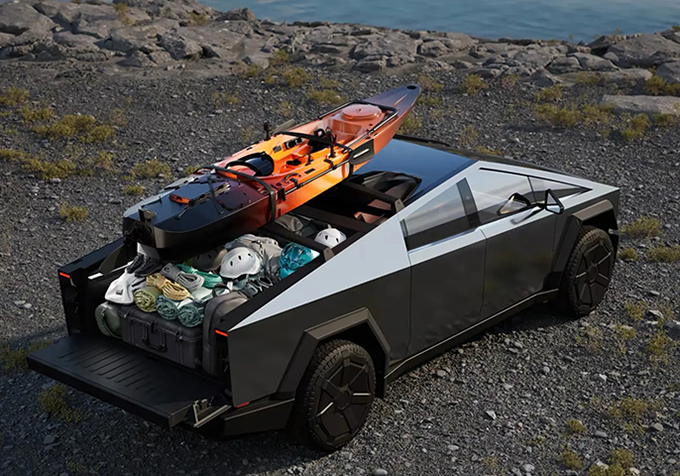  Tesla Cybertruck carry a small boat