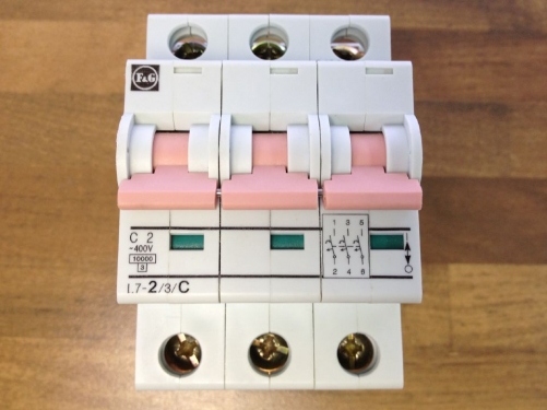 The original German MOELLER Moeller L7-2/3/C imported miniature circuit breaker 2A3P air switch