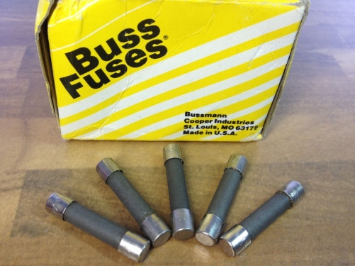 The United States BUSS GBB 20A Bussmann imported black ceramic fuse tube 6X32MM 6X30