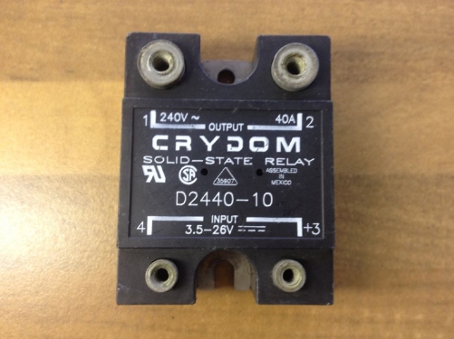 The original Crydom D2440-10 40A solid state relay imports up to 240V3.5-26V