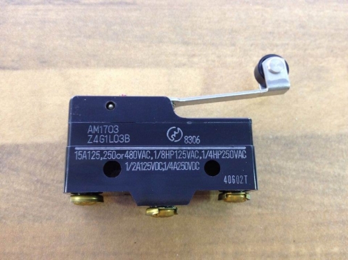 - AM1703 micro switch 15A250V original authentic