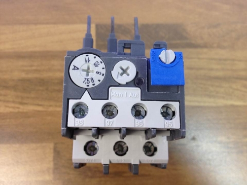 The United States TA25DU-11 TA ABB series thermal relay 7.5-11A three-phase overload protection