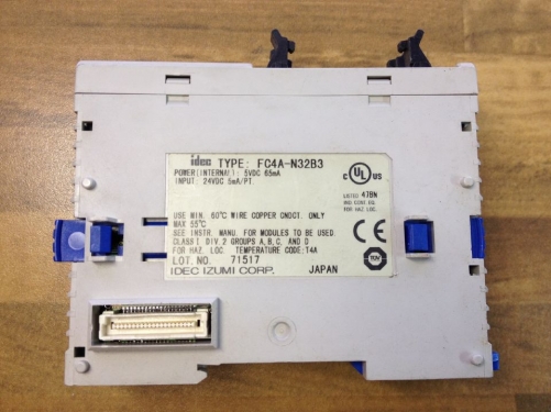 The original Japanese IDEC and FC4A-N32B3 programmable controller module