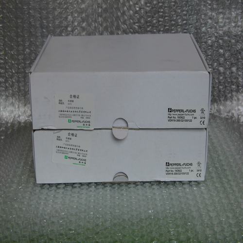 * special sales * new German original P+F sensor VDM18-300/32/105/122 spot