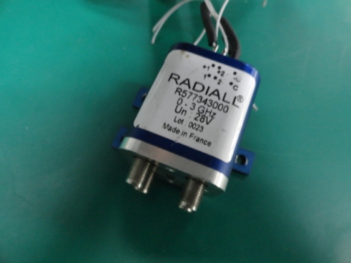 R577343000 0-3GHZ RADIALL double knife double throw RF microwave coaxial switch SMA 28V