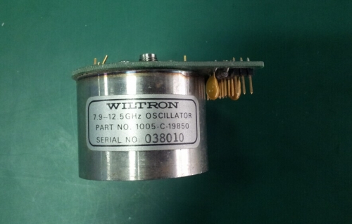 1005-C-19850 7.9-12.5GHZ YIG WILTRON voltage controlled oscillator 15V