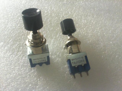 Button switch. Japanese Fuji FUJISOKU... BN1011-5 button. Reset 125VAC/5A