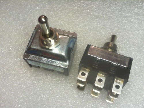 French APR/ toggle switch 250VAC/10A/9. Three feet...