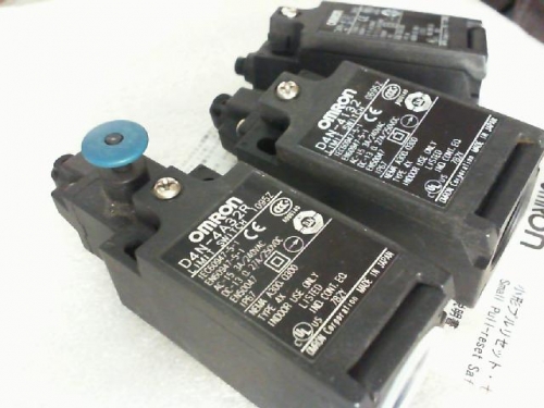 Travel switch / original Zhuang Japan / OMRON OMRON/ limit switch /D4N--4131[Japanese manufacturing]