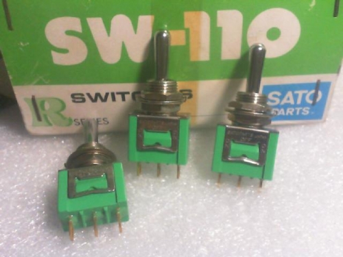 Japan SW-110 button switch RS-3C///250VAC/6A125VAC/15A/ tripod. Third Zi