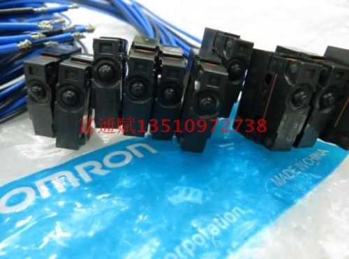 Japan OMRON OMRON import micro switch D2JW-012M waterproof and dustproof tape conductor stroke switch