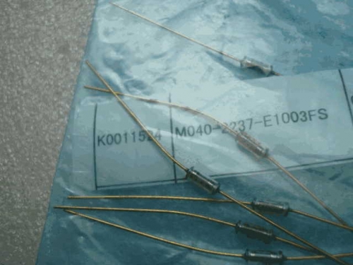 Origional Product Vishay Gold Pin 0.1% Glass Fiber High-Precision Fever Resistor M040-2237-E1003FS