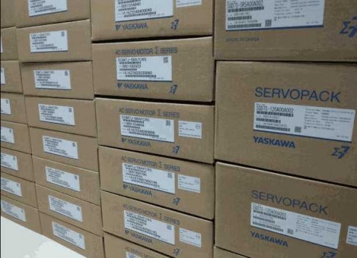 Yaskawa Servo Motor SGM7G-13AFC61 + SGD7S-120A00A002 Brand New a Large Amount