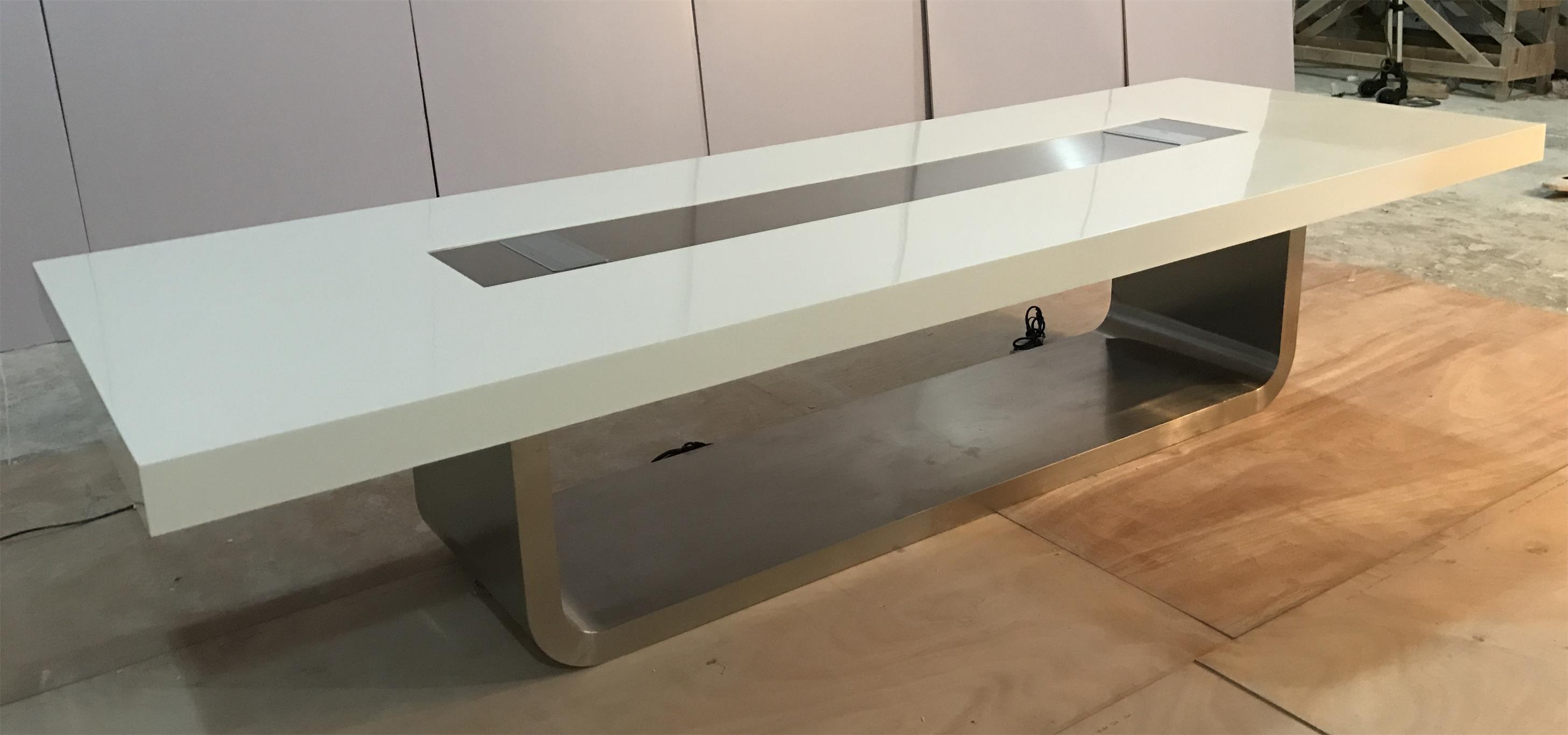 semless conference table.jpg