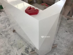 White elegant salon diamond 1 people reception counter