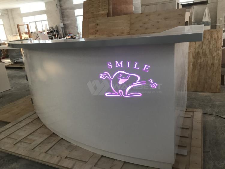 Reception desk with a smile LOGO 