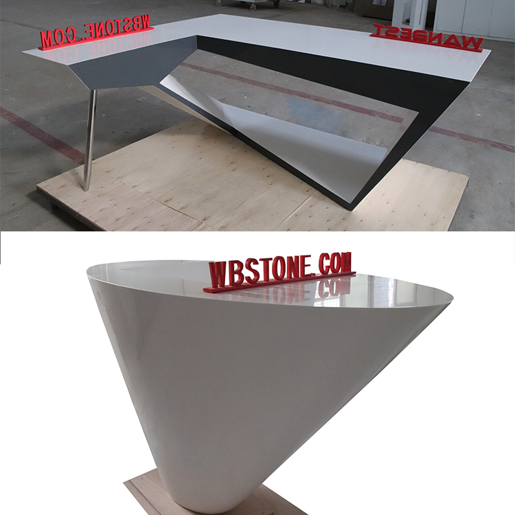 Reception desk 