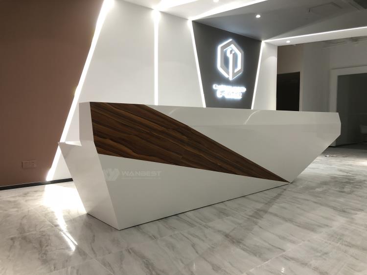 High gloss reception desk 