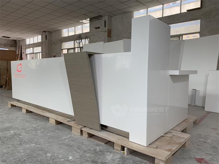 Customized client LOGO RGB light high glossy L shape large reception desk for sale