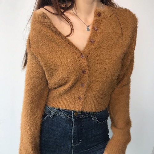 Single row multi-button round neck mohair sweater
