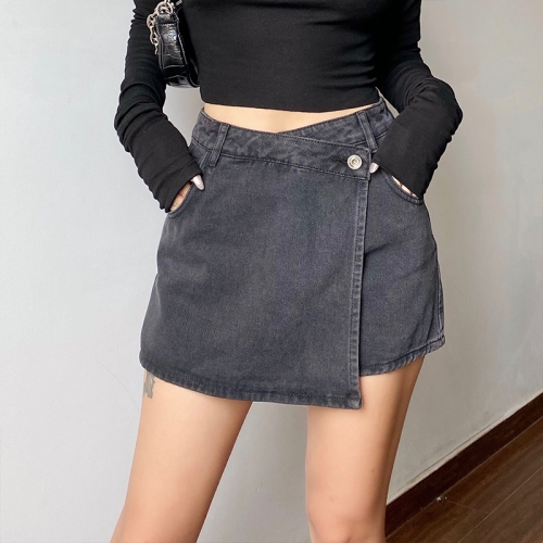 Irregular fake two-piece anti-glare skirt