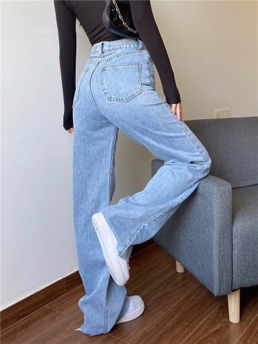 Denim wide-leg pants with a button and raw hem