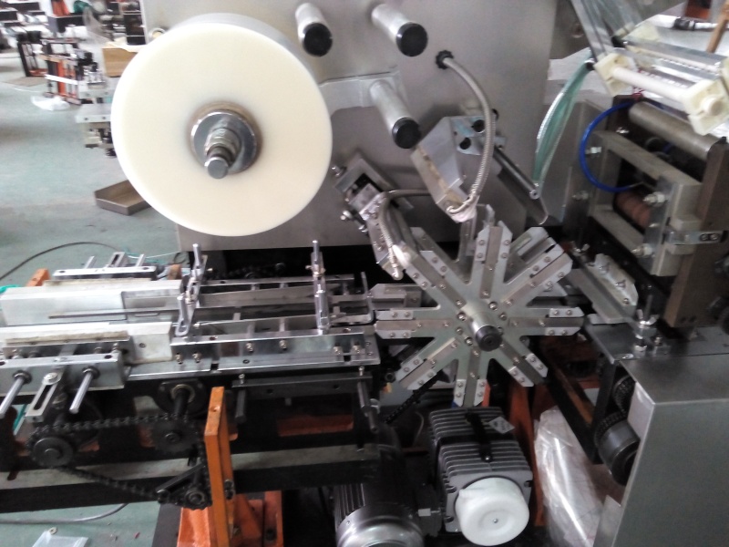 Cellophane Paper Packing Machine