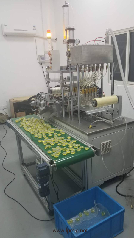 Laundry Detergent Capsules Filling And Sealing Machine