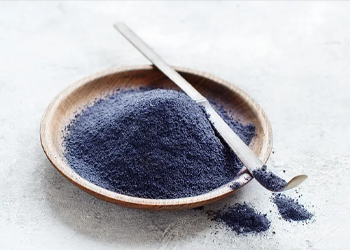 Pulverized blue matcha powder