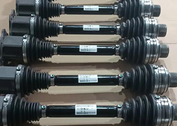 Automotive axle shaft / Drive axle shaft
