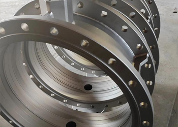 Stainless steel welded valve body