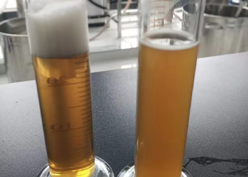 Lab test tubes showing Chinese medicine fermentation liquid before and after solid-liquid separation with disc separator