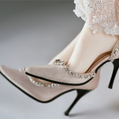 1/3 Vintage pointy heels