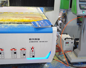 S&A特域散熱型冷水機，為同興科技迷你字雕刻機提供散熱