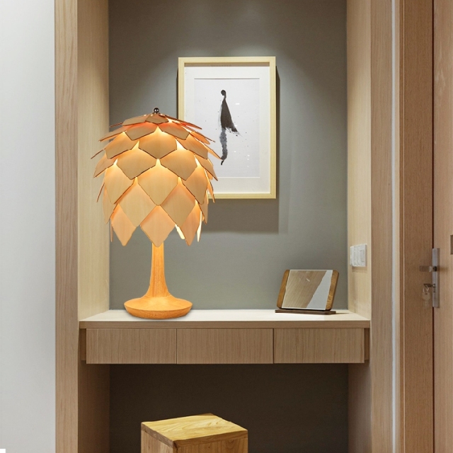 Single Light Pine Cone Bedside Table Lamp in Modern Style