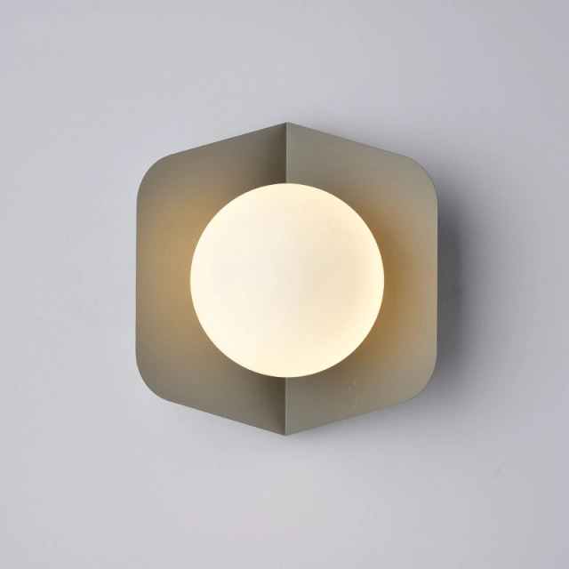 Chic Modern Design Single Light Wall Sconce with Ball Shade for Bedside Hallway