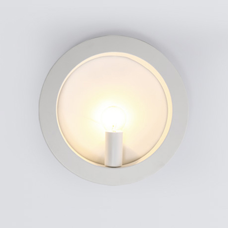 Contemporary Style 1 Light Circle Wall Sconce in White/Black