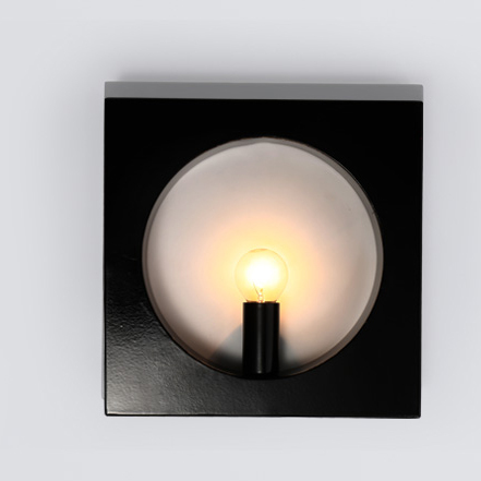 Contemporary Style 1 Light Circle Wall Sconce in White/Black