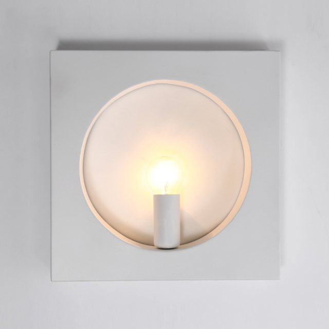 Contemporary Style 1 Light Circle Wall Sconce in White/Black